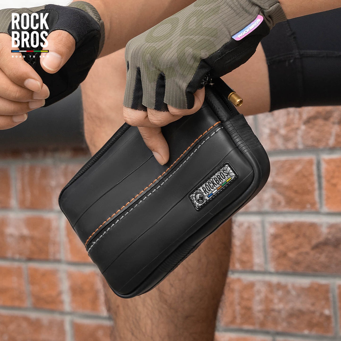 ROAD TO SKY Recycled Tire Bike Wallet - 0.4L